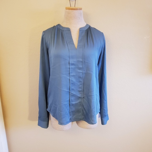 Ann Taylor blue blouse small - Picture 4 of 4